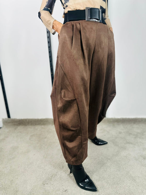 Lisbon Cocoon Trousers in chocolate