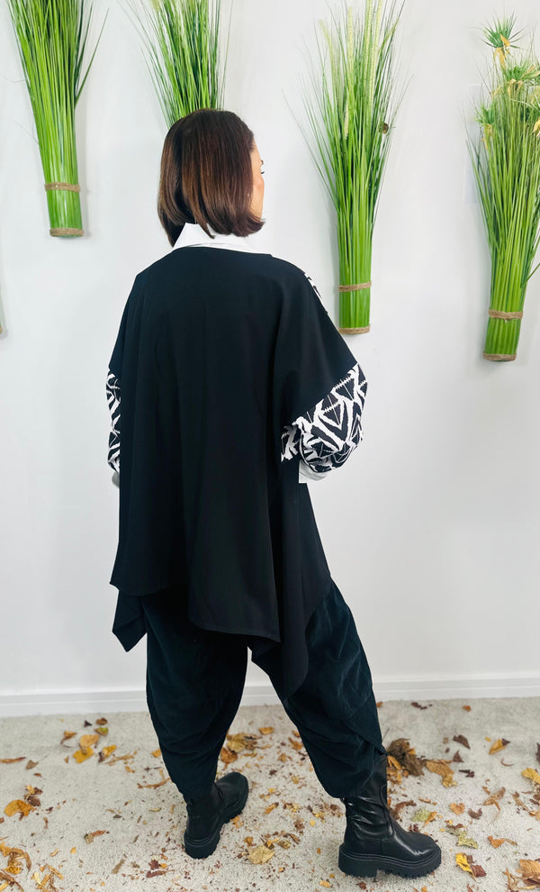 Monochrome asymmetric waterfall TOP