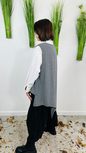 Quirky pinstripe tank top in Grey and Black