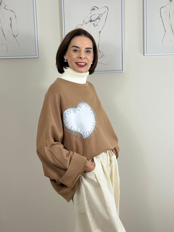 white heart top in Navy Camel