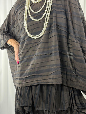 Toni quirky co-ord suit in slate grey