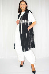 Taima Tie-Dye Sleeveless Jacket in Black With Beige