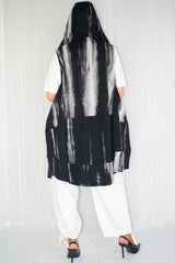 Taima Tie-Dye Sleeveless Jacket in Black With Beige