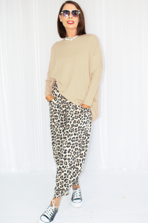Sarah Super Soft Slouch Knit in Beige