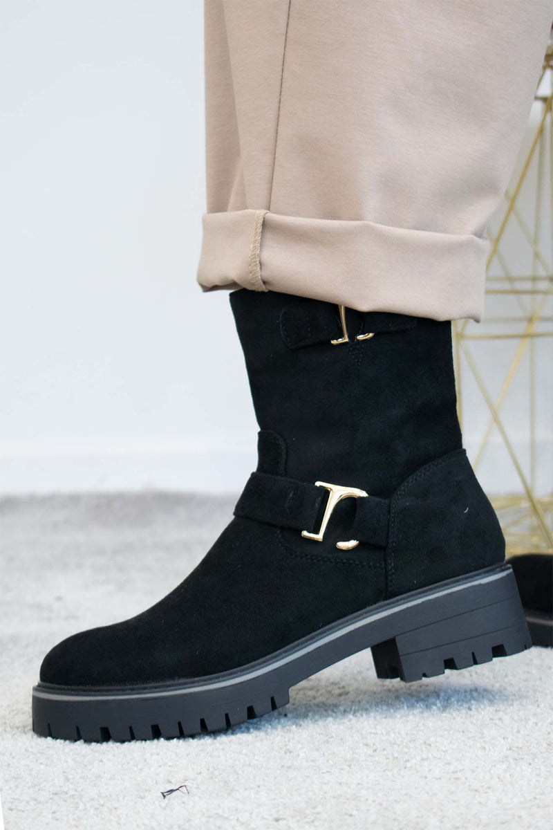 Kentucky Gold Detail Boot in Black faux suede