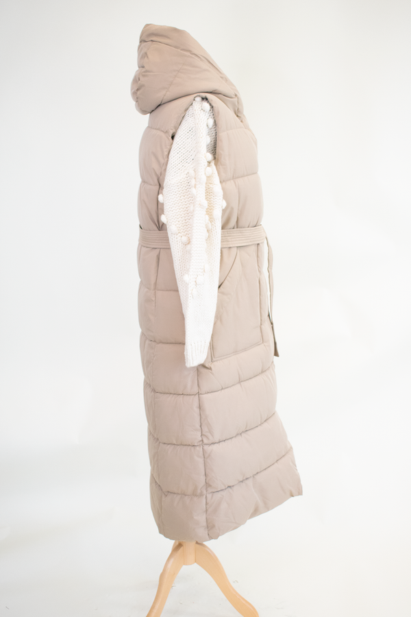 Naya Hooded Puffer Gilet with Quilted Design in Mocha