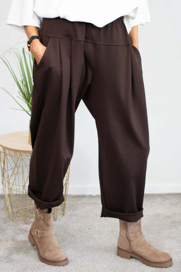 Melina Scuba Cocoon Trouser in Chocolate