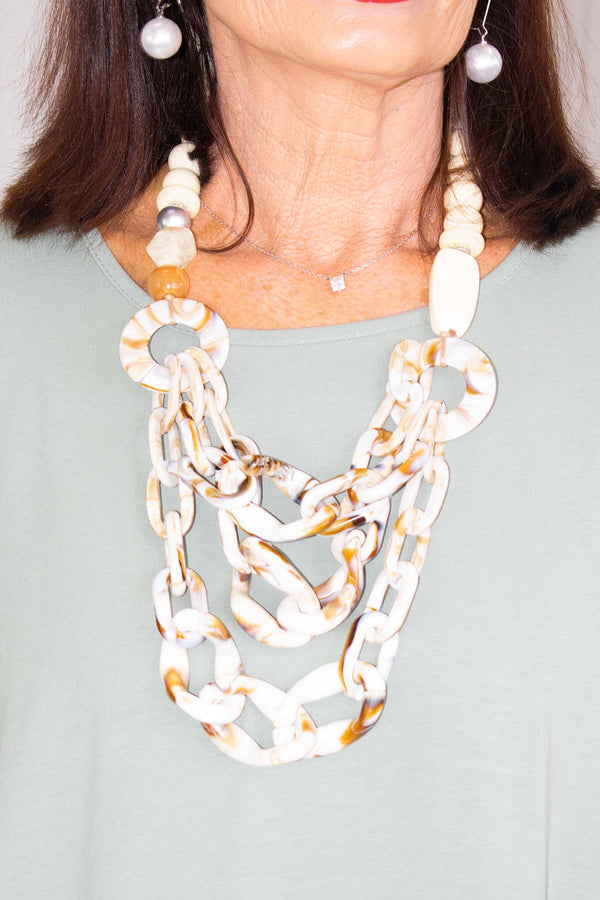 Marble Effect Layered Necklace In White with Beige