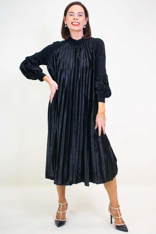 Pollyanna Pleat Dress in Classic Black