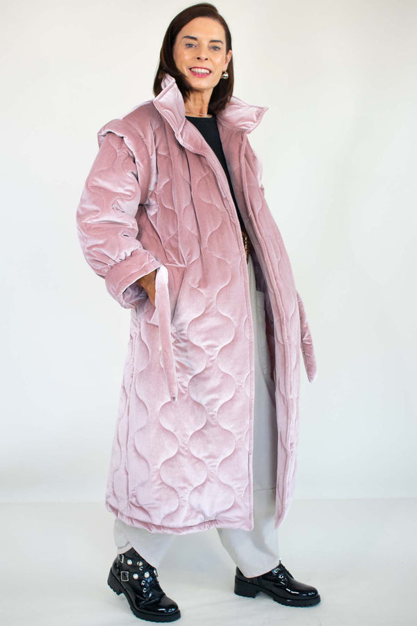 Quinnie Quilted Velour Coat in Blush