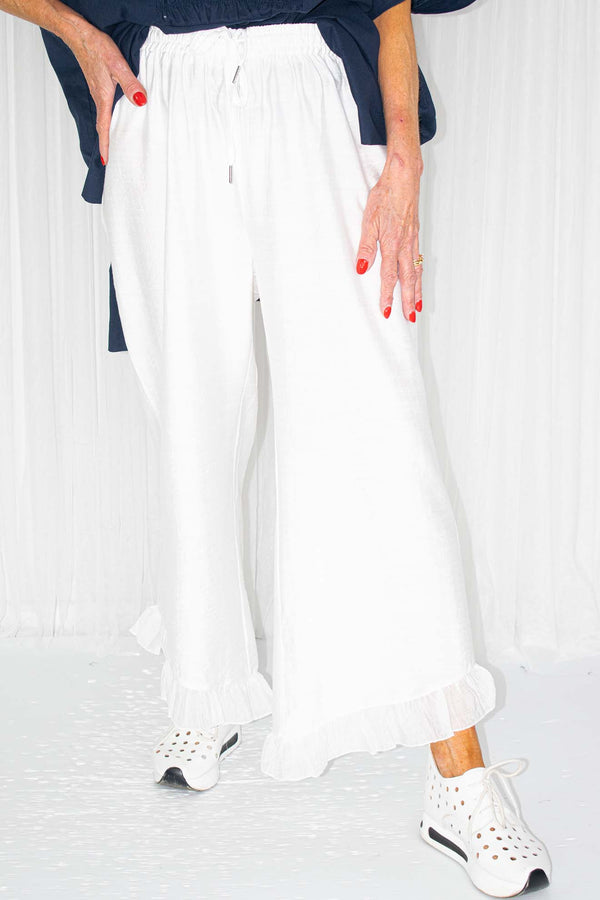 Remi Ruffle Hem Trouser in White