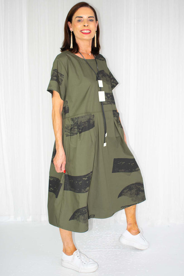 Zeta Abstract Print Two Pocket Dress in Khaki