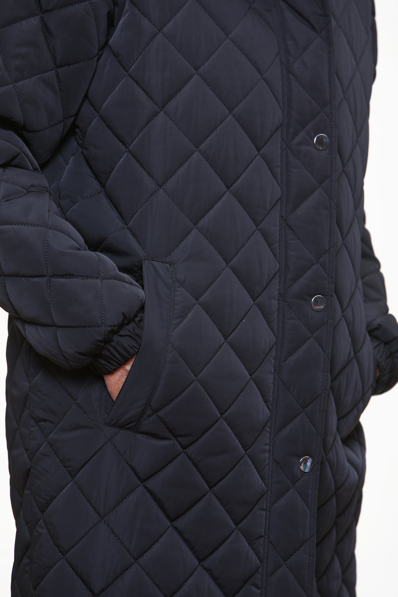 GATESHEAD Diamond Quilted Country Jacket In Black