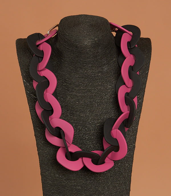 Womens Fashion Lagenlook Necklace In Hot Pink