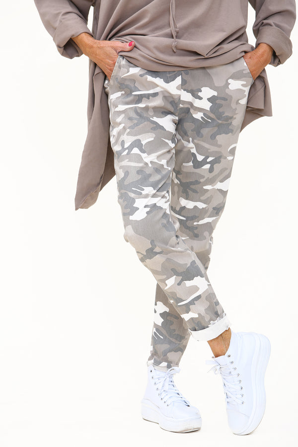 Army Magic Trousers  In Beige with Khaki /