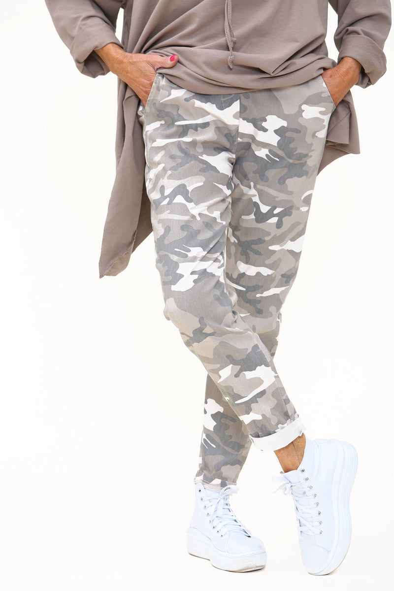Army Magic Trousers  In Beige with Khaki /